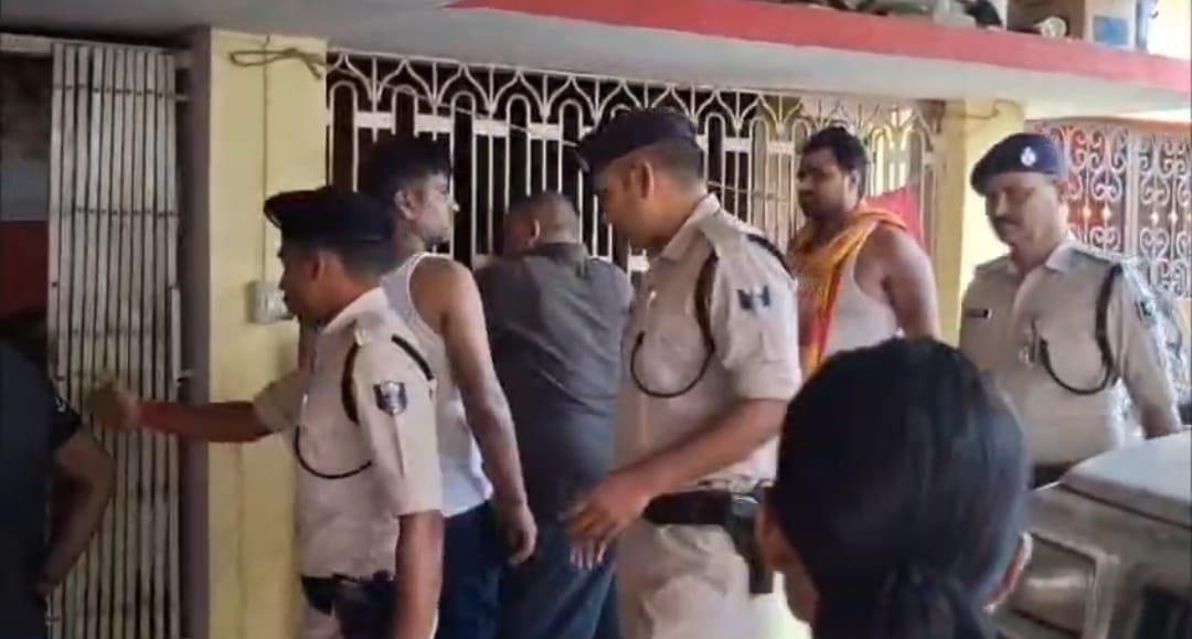Bihar News Criminals wreak havoc in Darhar second incident in 8 days,cut hair of women commit  crime