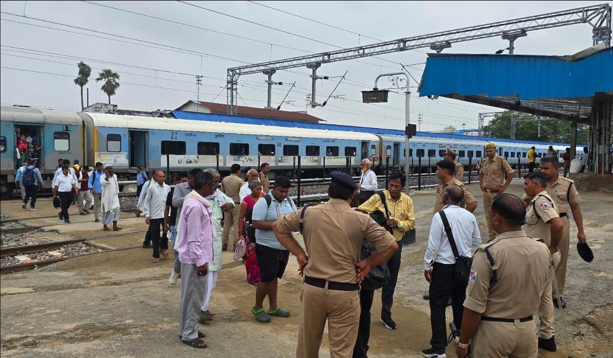 83 passengers found without tickets during inspection; 48,000 collected.