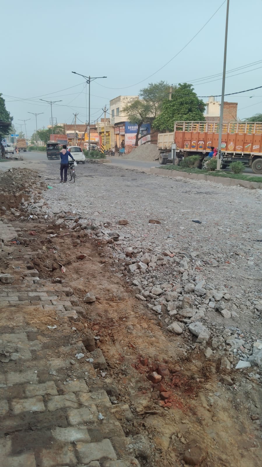 Cheeka-Pehowa and surrounding roads in poor condition.