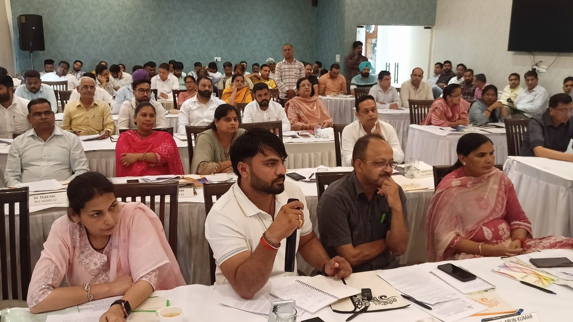 SDO gets chargesheet for lack of electricity connection in community buildings