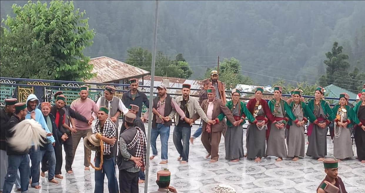 Dakhrod Fair begins in Phancha; Nati performed to the beat of musical instruments.