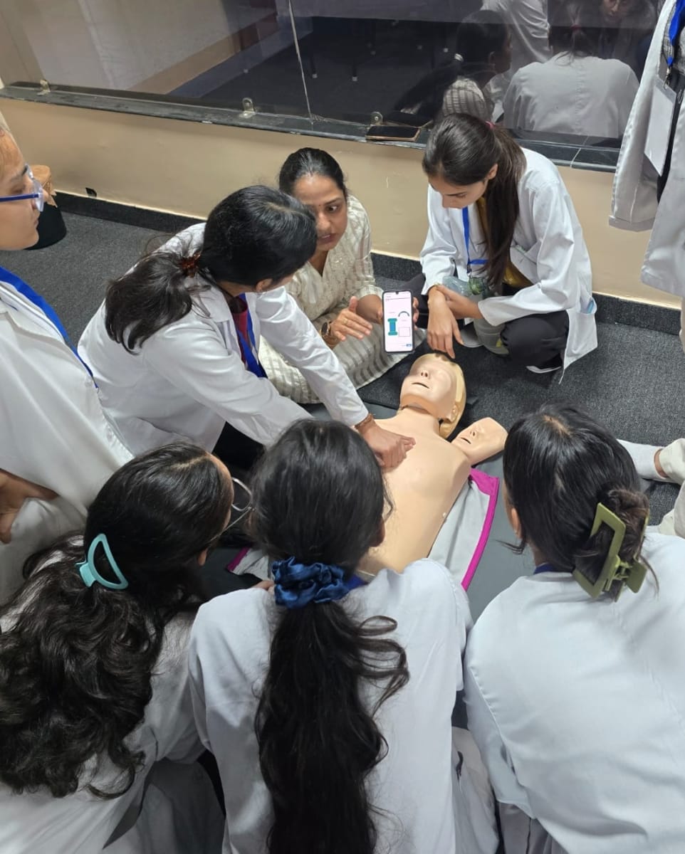 Teach life-saving techniques to paramedics at TMC