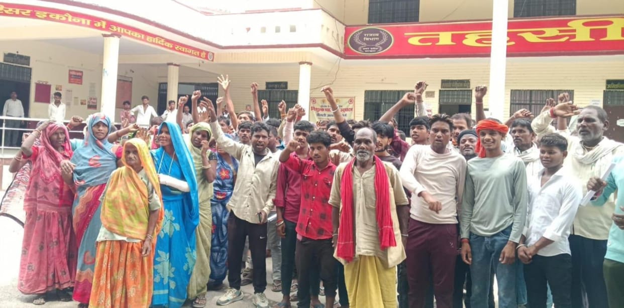Villagers protest against encroachment on public path.