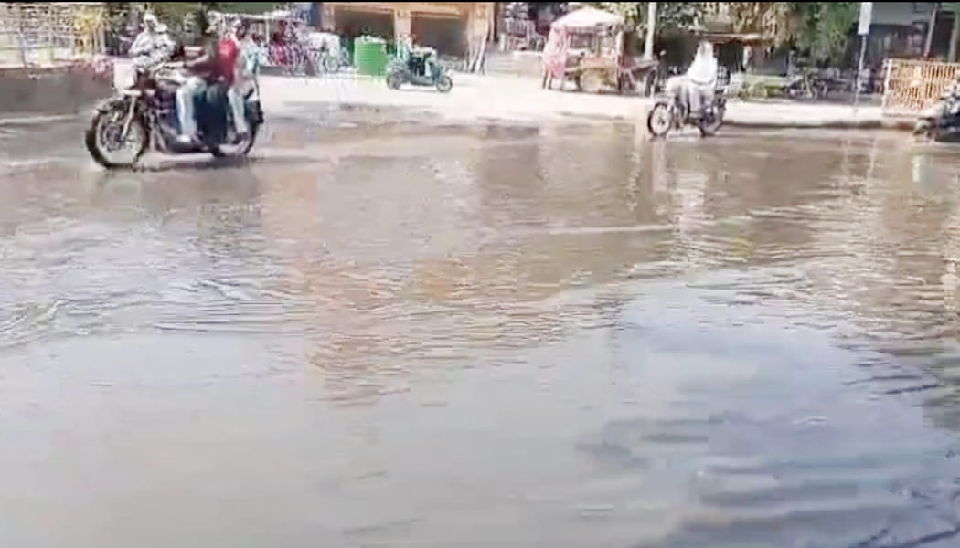 Kainchi Chowk turns into a pool of filthy water; drainage issue caught between three departments
