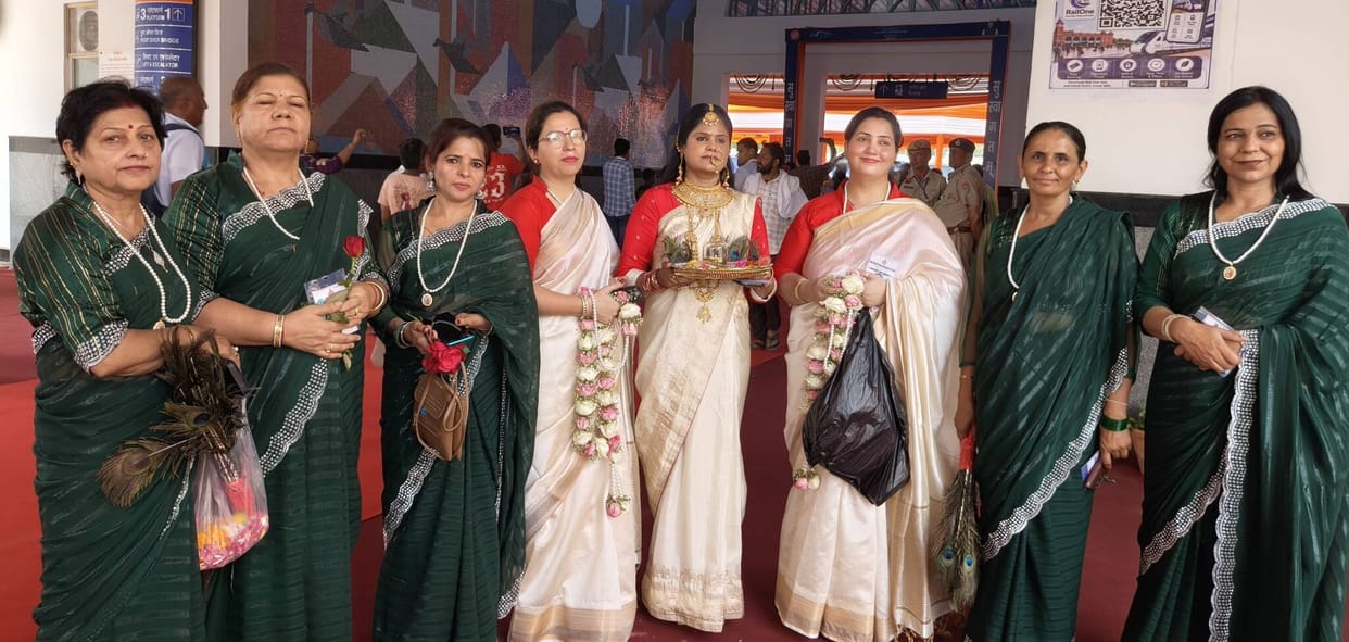 Women of the hydrogen train performed aarti with PM Modi and said, this moment will be remembered for a lifetime.