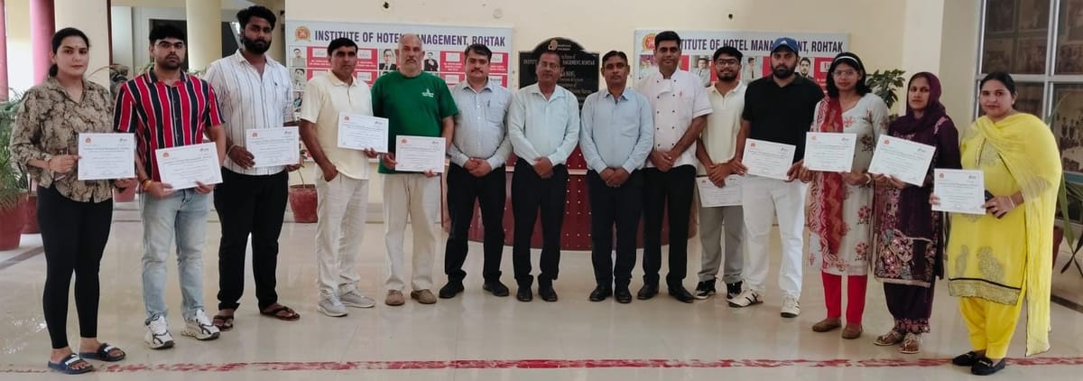 Rohtak News: स्किल टेस्टिंग कोर्स के प्रतिभागियों को मिले सर्टिफिकेट
