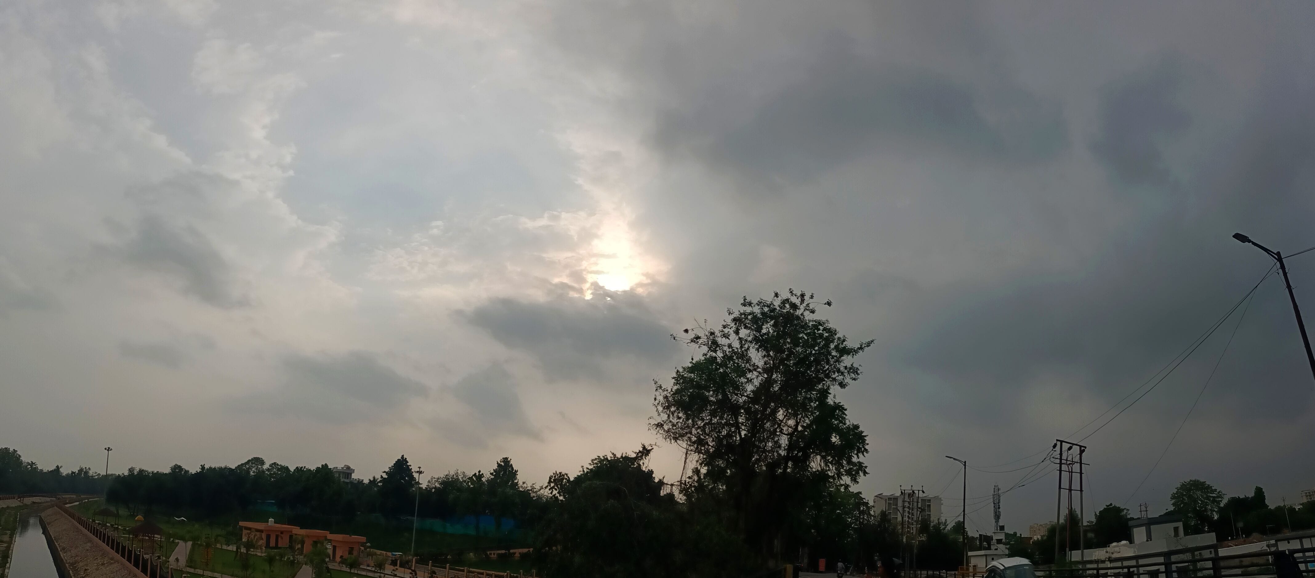 Meerut Weather Today: A game of hide-and-seek between clouds and sunshine; humidity rises
