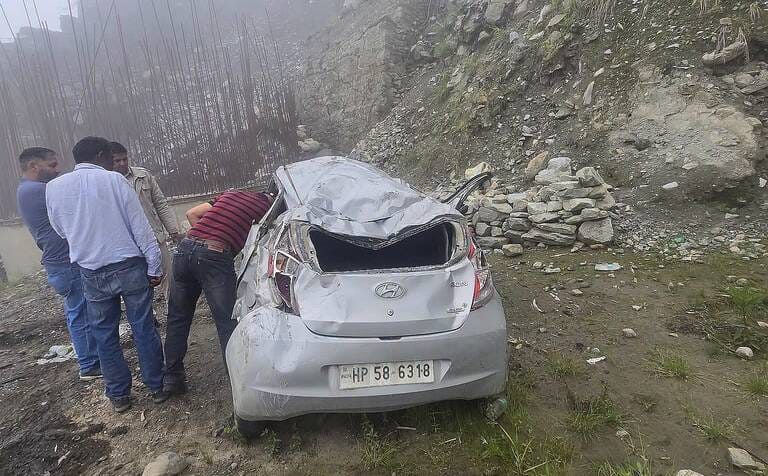 Car crashes near Dhundhi Bridge; two people injured.