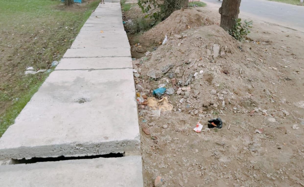 Those responsible failed to level the piled-up soil.