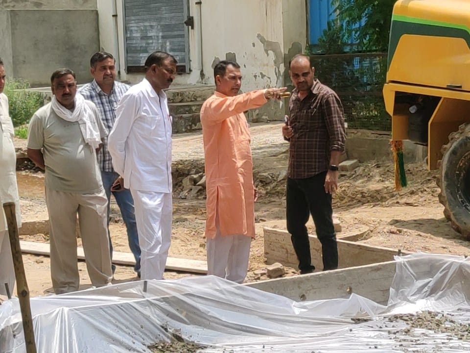 Construction work on the new road from Charkhi Darwaza to the 148B road route has begun