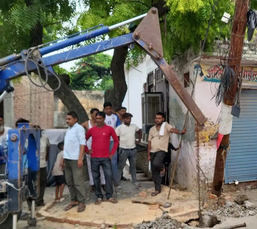 Car crashes into high-tension pole; power out for 15 hours, leaving people distressed amidst scorching heat.