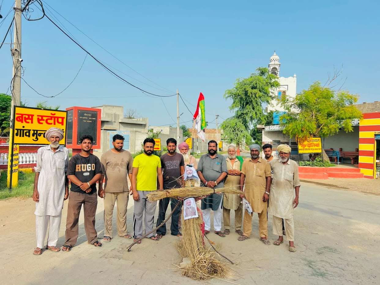 Farmers protested against the trade deal and expressed their displeasure