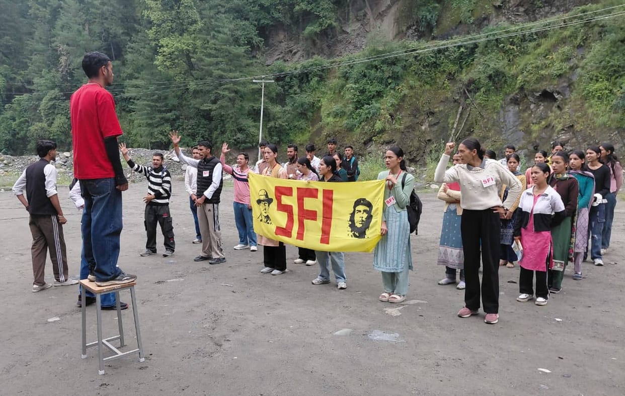 Lambathach College students took to the streets in support of Sonam Wangchuk.