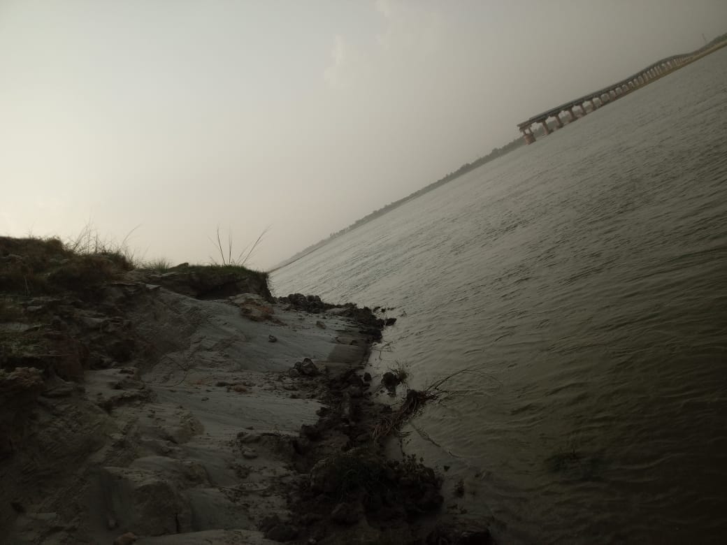 On Sarayu and Rapti surges in Aquarius