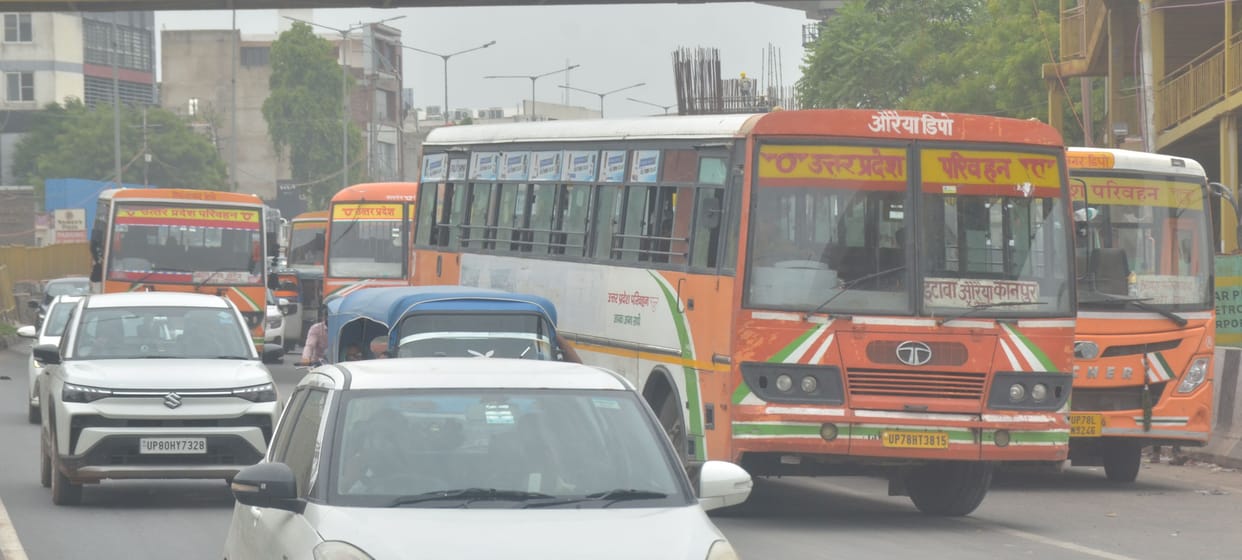 The arbitrary conduct of drivers and conductors outweighs the Regional Manager's warning.