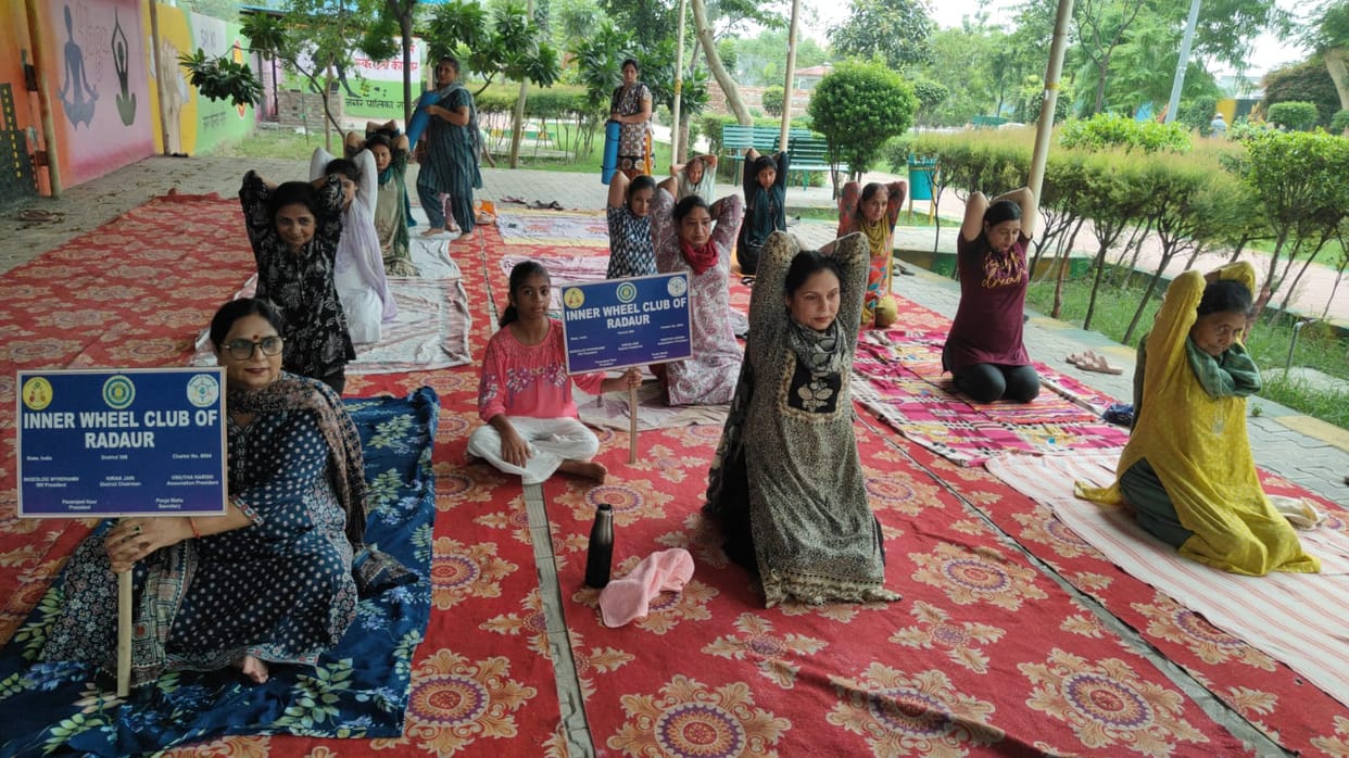 Conveyed the message of a healthy life through yoga