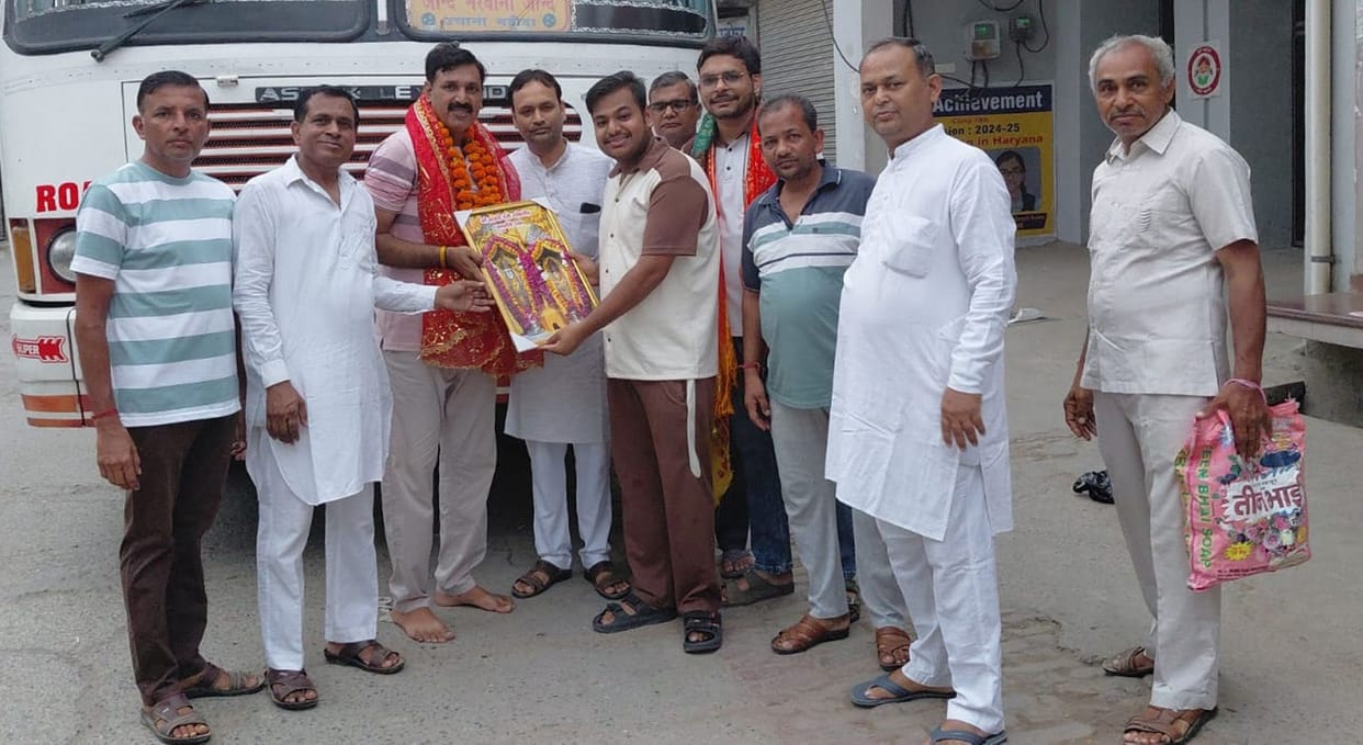 32nd free bus journey departs for Maa Banbhauri Dham on Gupt Navratri