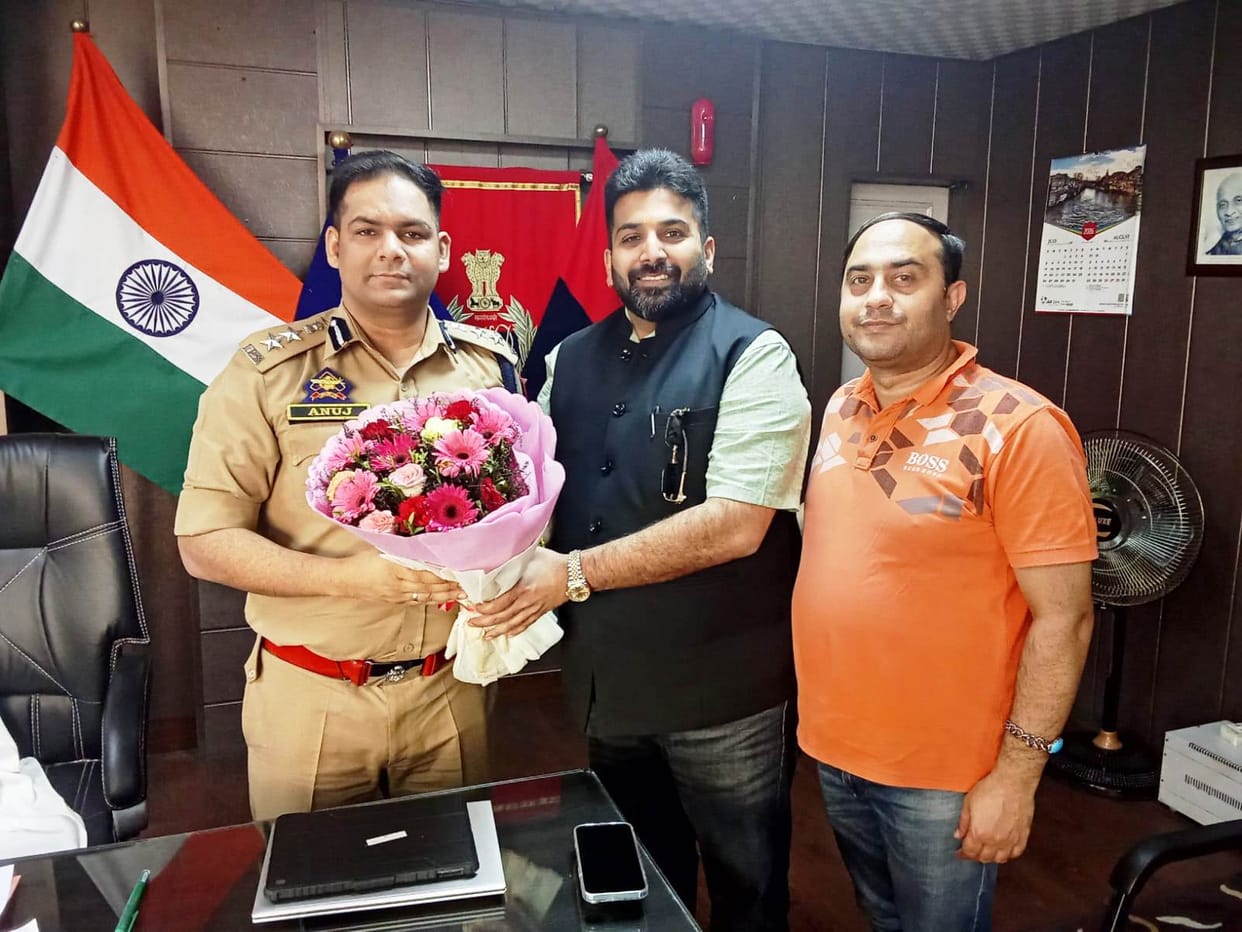 Raised the issue of traffic jams in the industrial area.