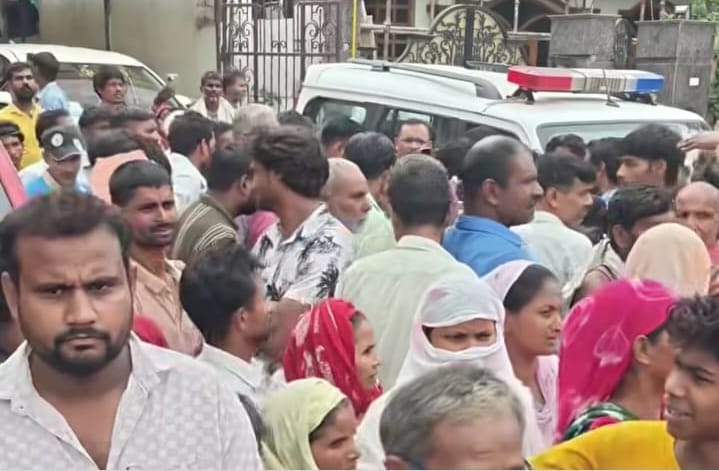Demand raised before Union Minister to vacate houses after rehabilitation