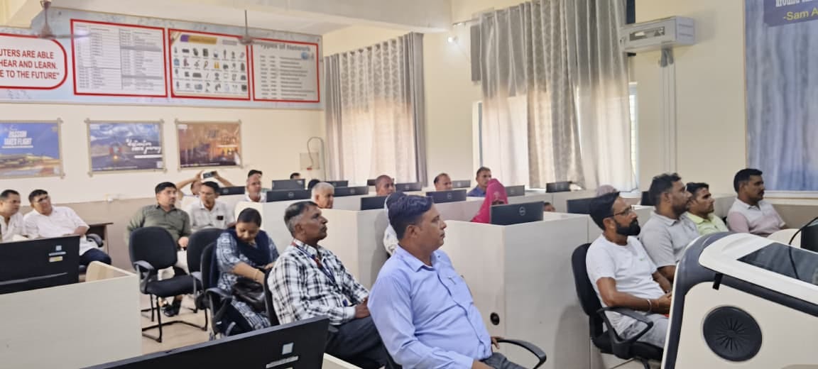 Members of Belrakha Vidyalaya associated with the Chief Minister's dialogue program