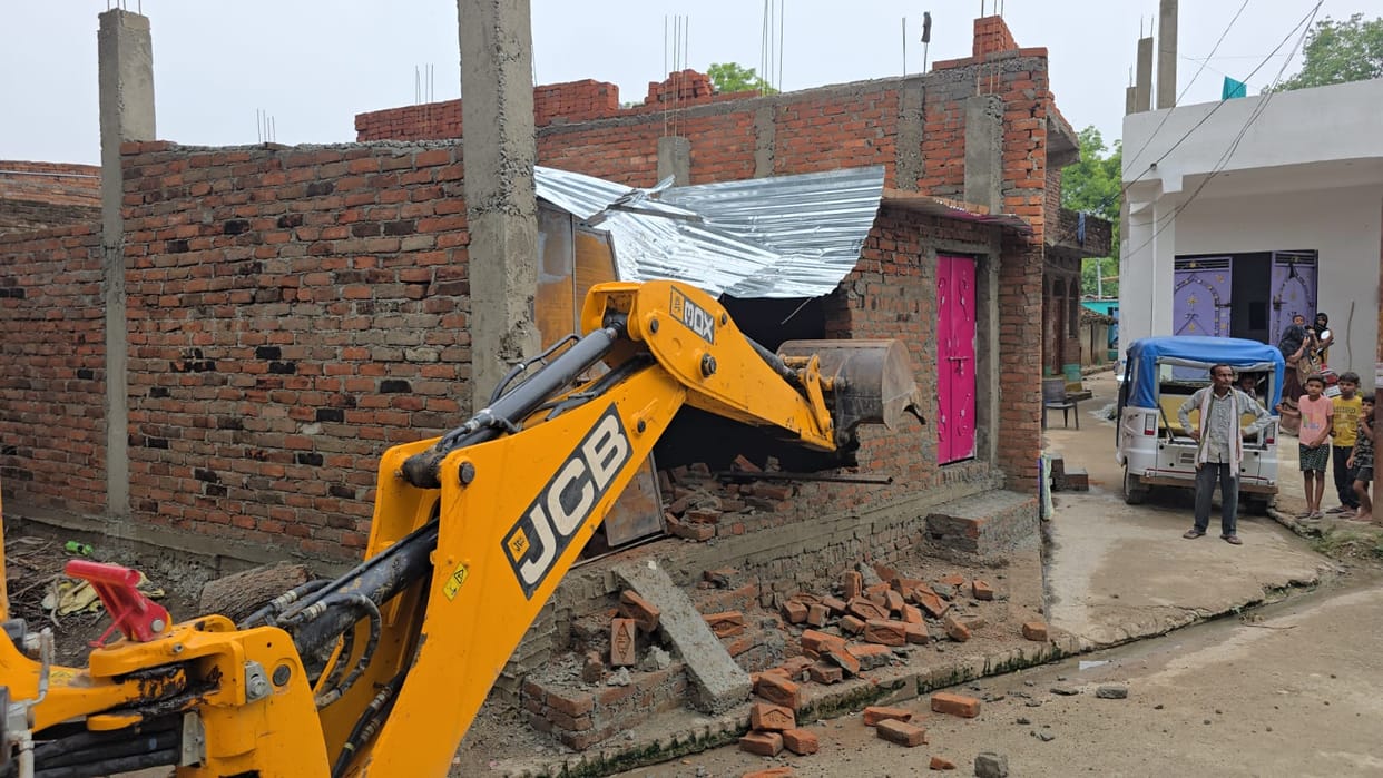 Illegal encroachments removed from Mira Talab land.