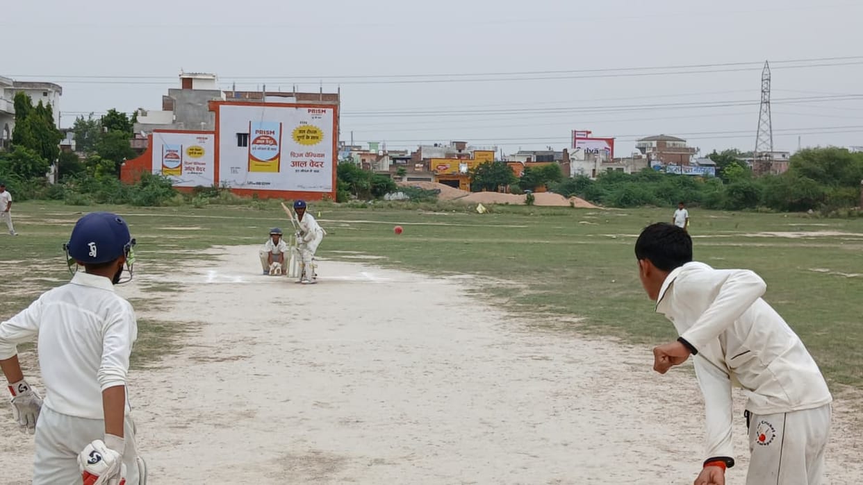 MCA Mainpuri takes the lead by defeating DCA Etah.