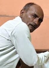 Farmer dies after being bitten by a poisonous insect.