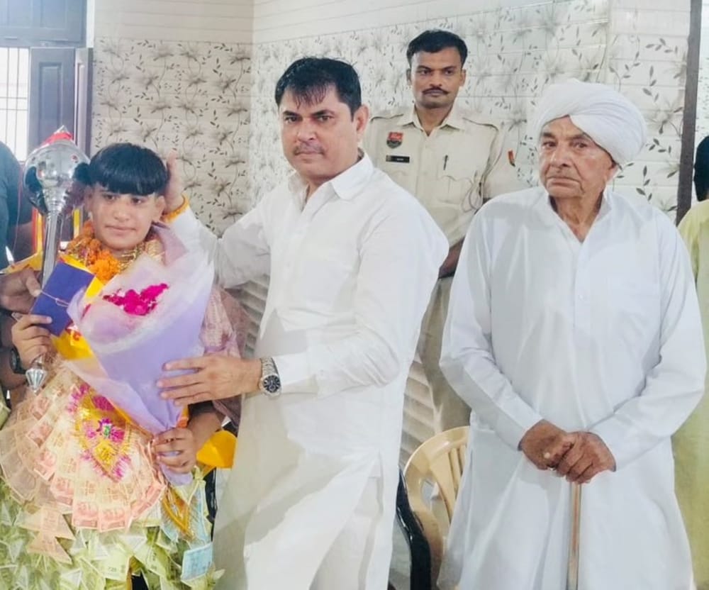 Kajal, daughter of Mundlana, crowned 'Bharat Kumari'