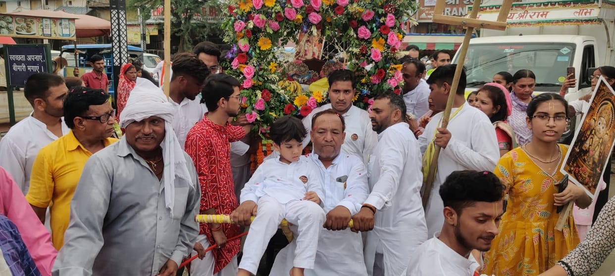 Kharkhoda echoes with chants of 'Jai Jagannath'; devotees throng the Rath Yatra.