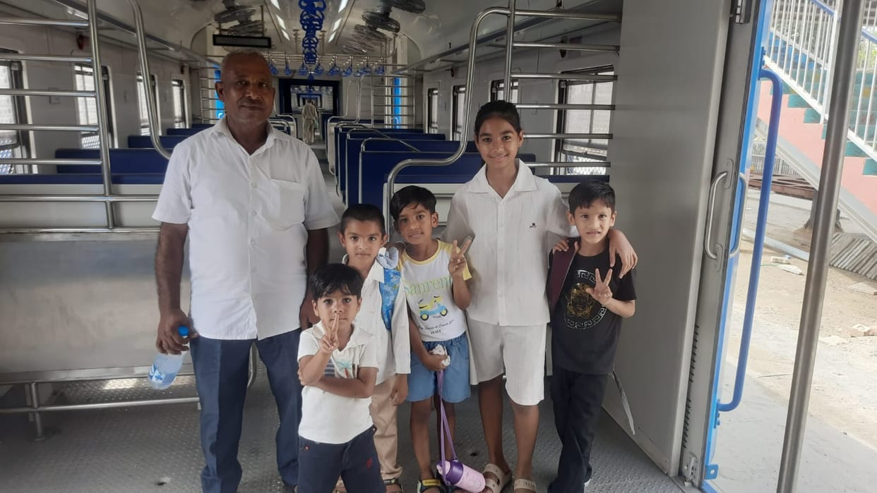 Regular operation of the hydrogen train begins on the Jind-Sonipat rail route; passengers excited.