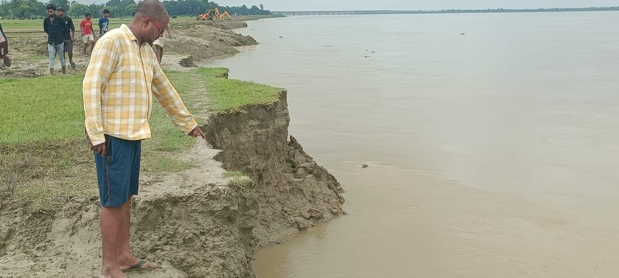 The water level of the Sarayu has decreased, work begins to prevent erosion