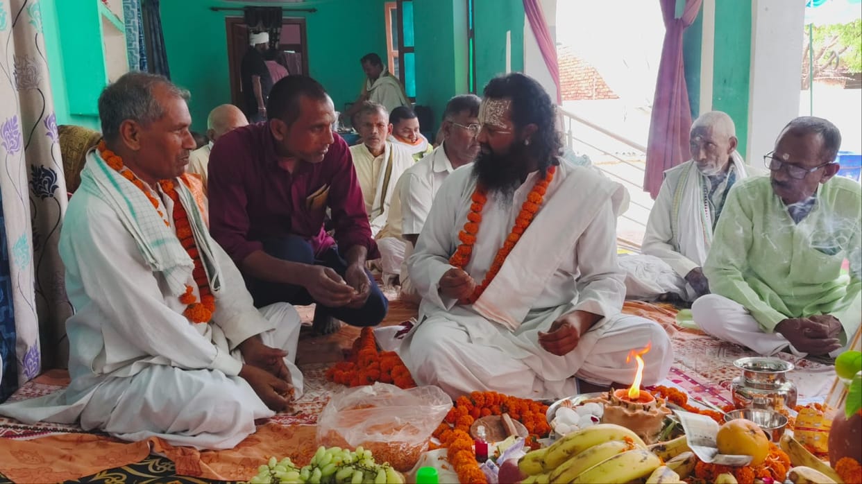 It is only through the Guru's grace that a person's boat will successfully cross the ocean of worldly existence.