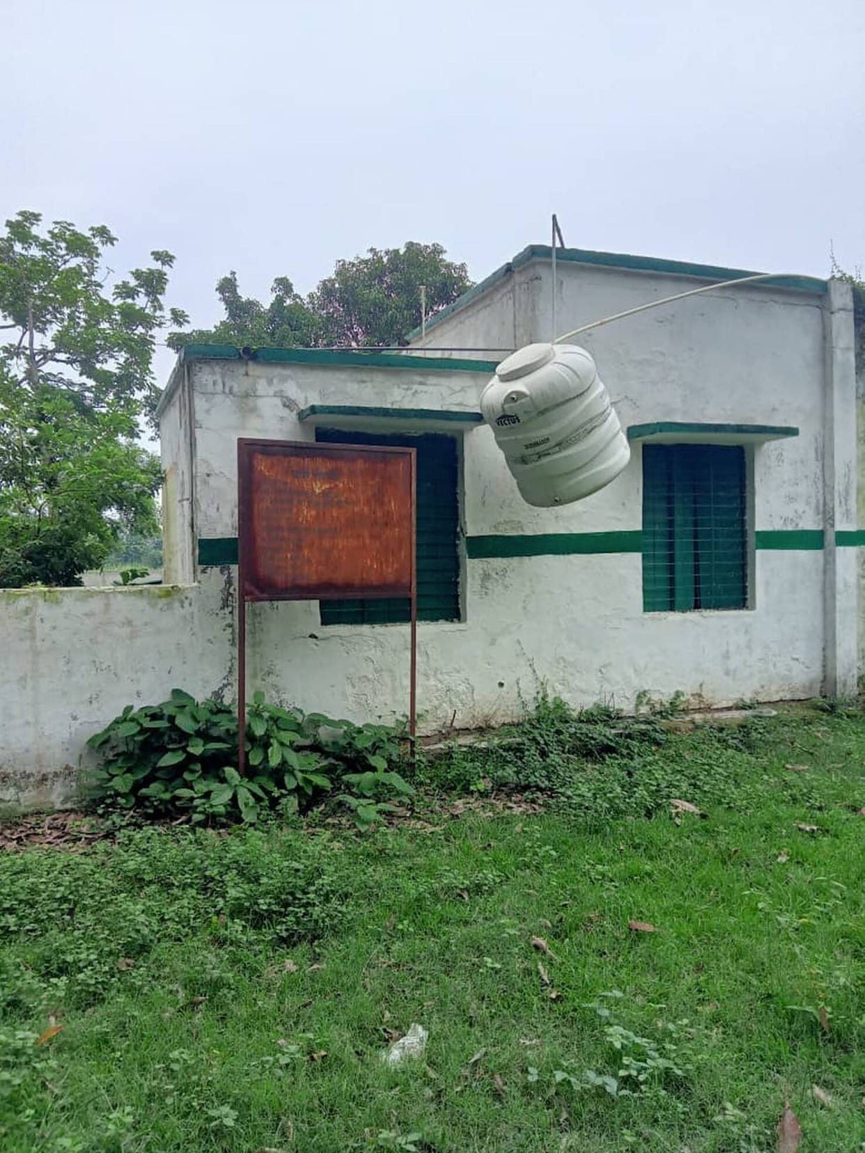 Development Neglected in Pichhaura and Bhairavpatti; Water Tank Project Stalled