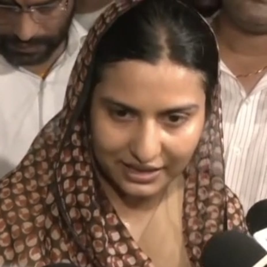 कैराना समाचार-दिल्ली में वांगचुक को पुलिस द्वारा उठाने पर बोलती कैराना सांसद इकरा हसन-वीडियोग्र