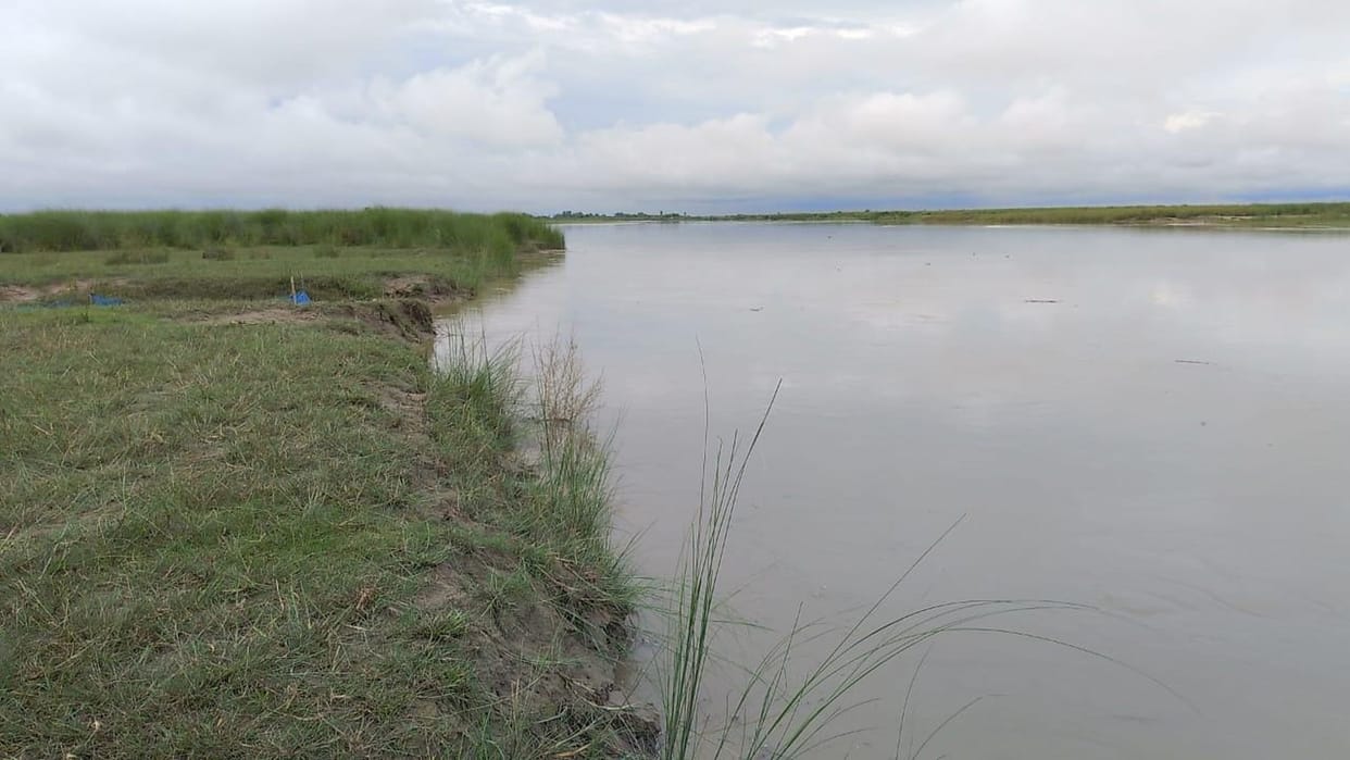 Saryu water level drops, yet flood threat remains