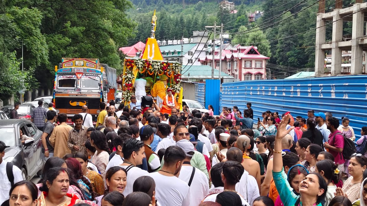 Manali resounded with chants of 'Jai Jagannath'.
