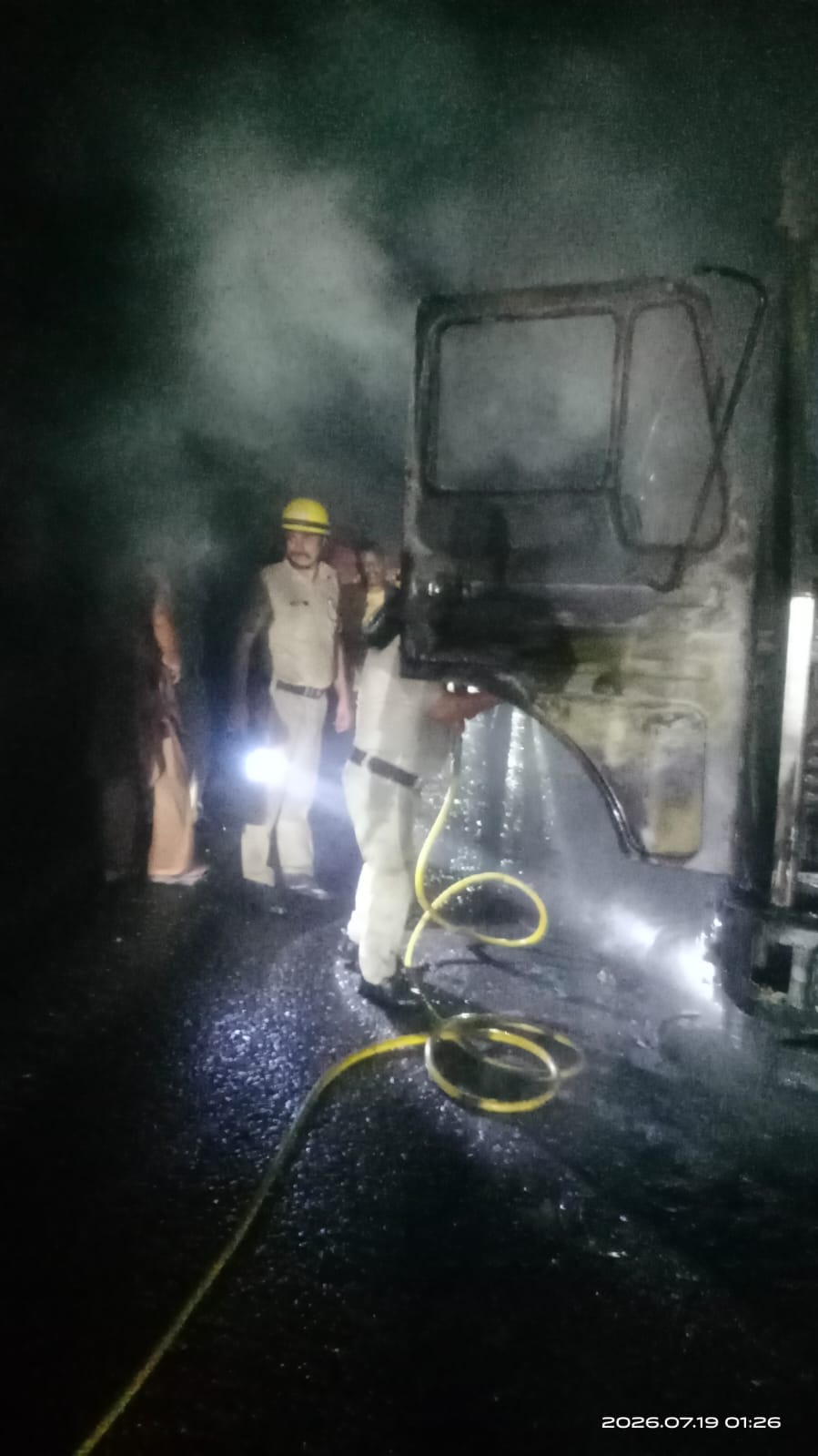 Fire breaks out in moving truck's cabin; driver and cleaner have a narrow escape.