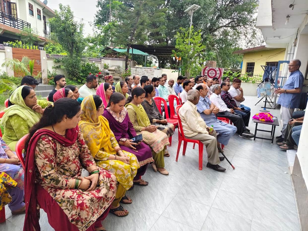 Sunil Sharma Bittu heard people's grievances in Dadruhi.