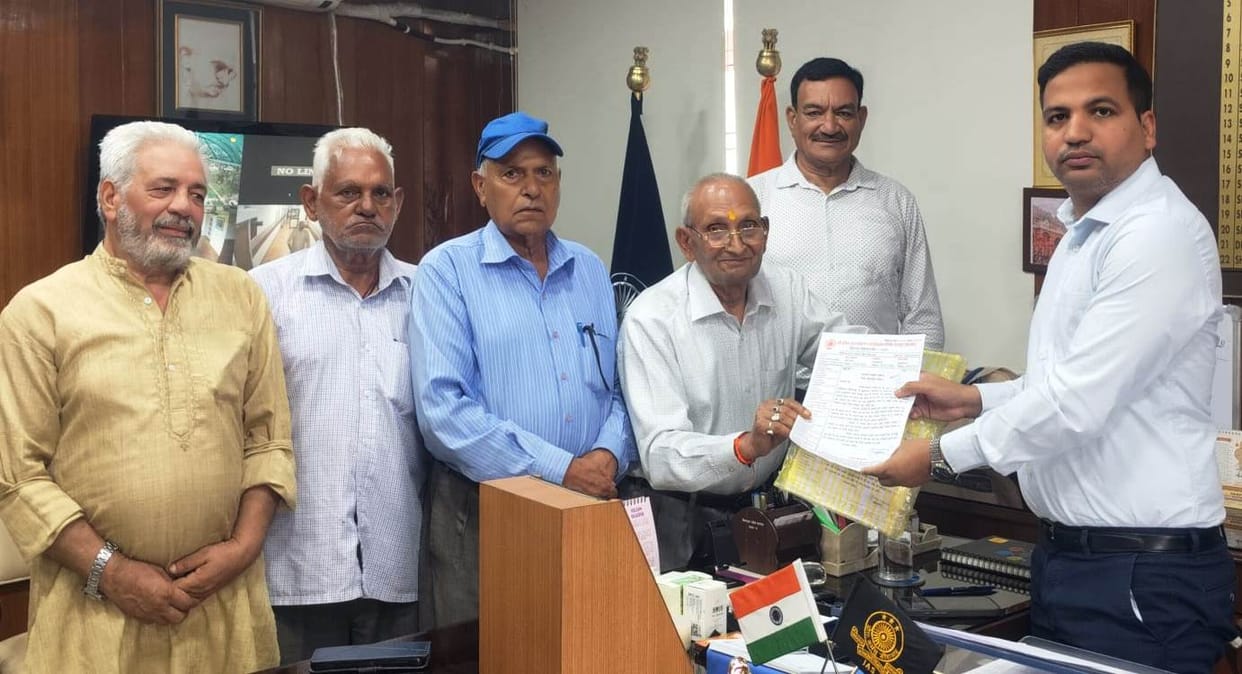 Committee submits memorandum to DC regarding the dilapidated road to the cremation ground and the drinking water crisis.