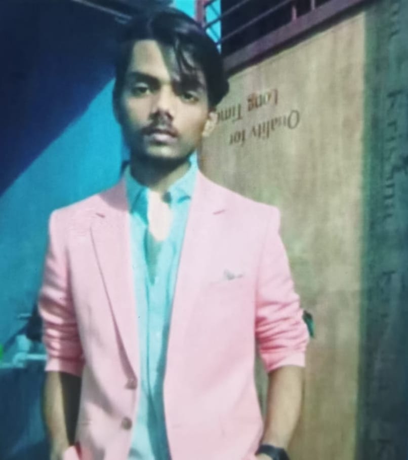 Youth from Barenda village dies in Uttarakhand; body found hanging from a noose.