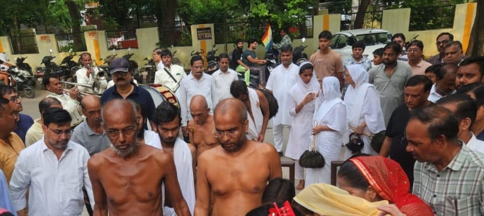Acharya Saubhagya Sagar Maharaj and Suratna Sagar Maharaj