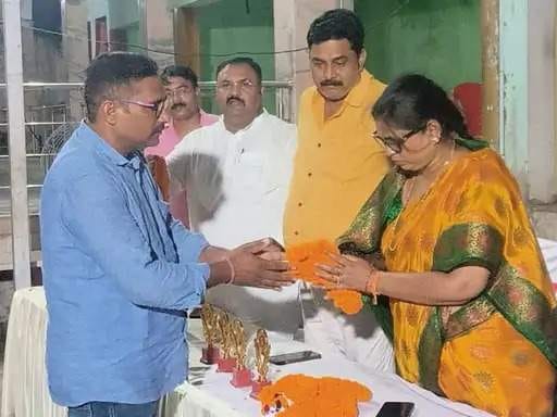 Manish Mishra takes charge as City Youth President.