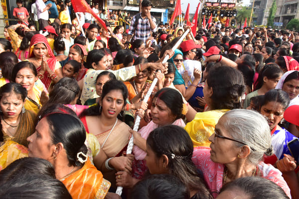 A procession was taken out from HN Singh Crossing to the ISKCON Temple.