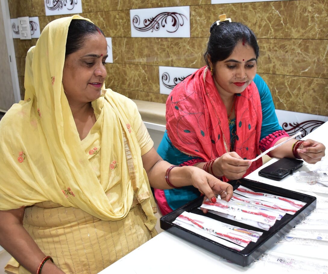 Prices rose, but the shine of silver rakhis did not dim