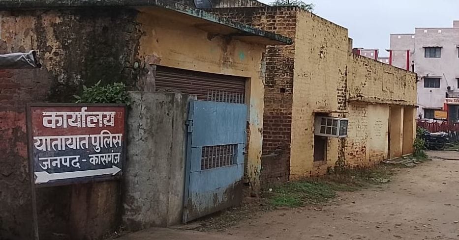 Eighteen years have passed since it became a district, yet the traffic police are still longing for a permanent base.