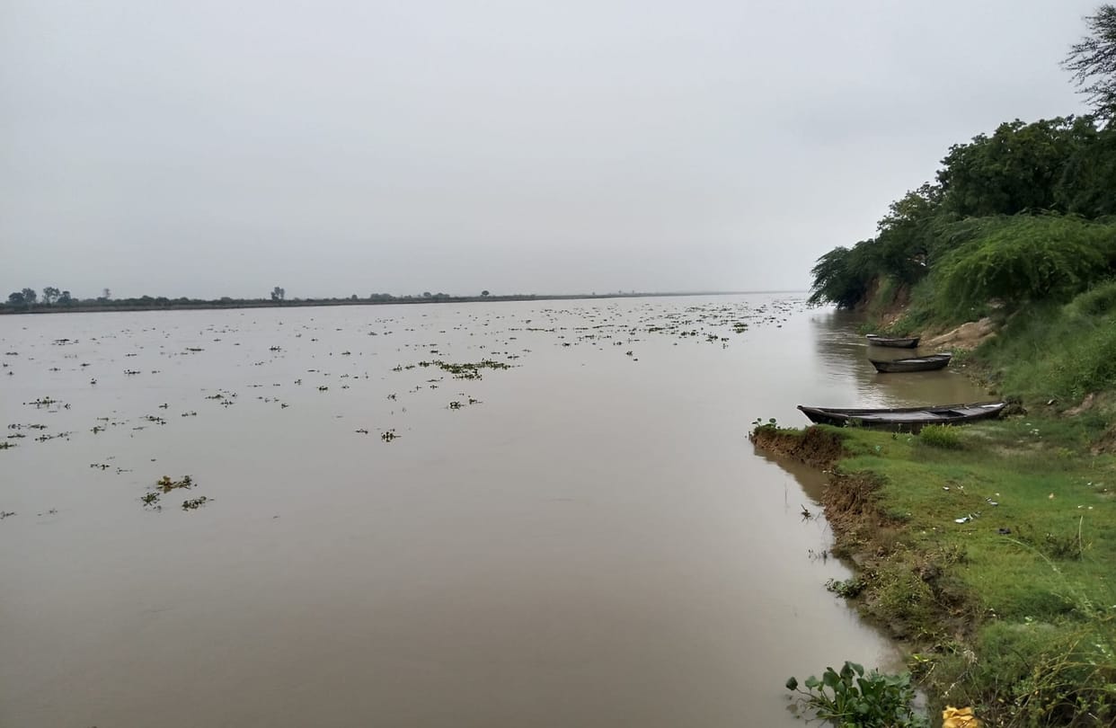 Rising water level of Ganga is raising concerns, flood threat looms over coastal villages
