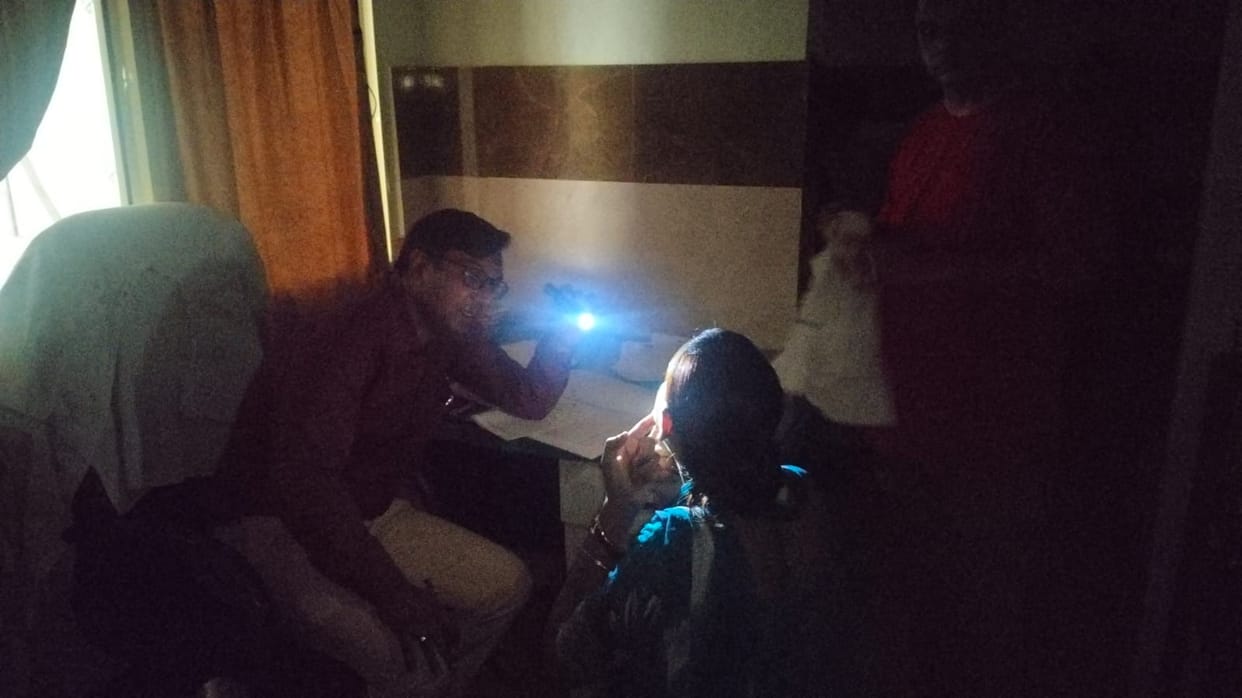 The lights went out...the patients' illness was diagnosed with the help of mobile torchlight.