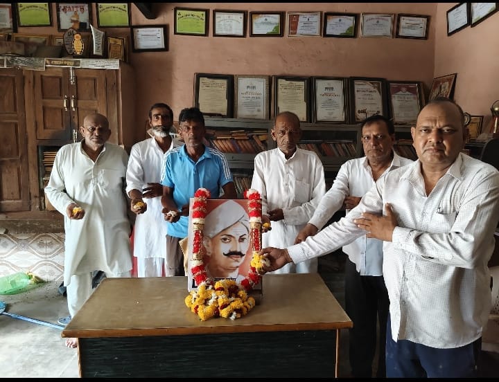 Villagers paid floral tributes at the statue of Mangal Pandey