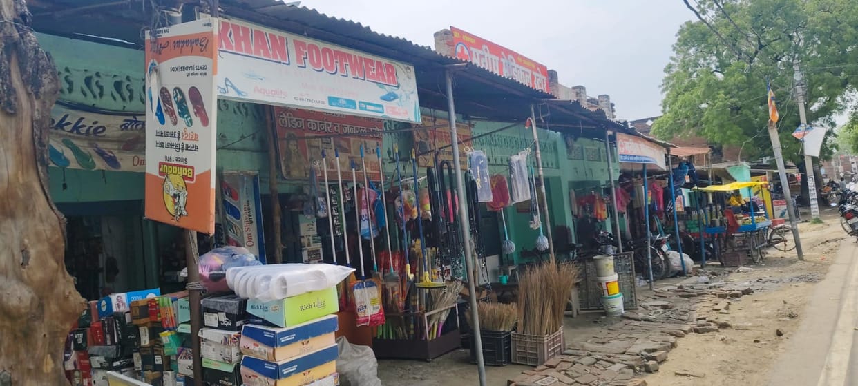 27 markets with a turnover of Rs 8 crore are yearning for toilets.