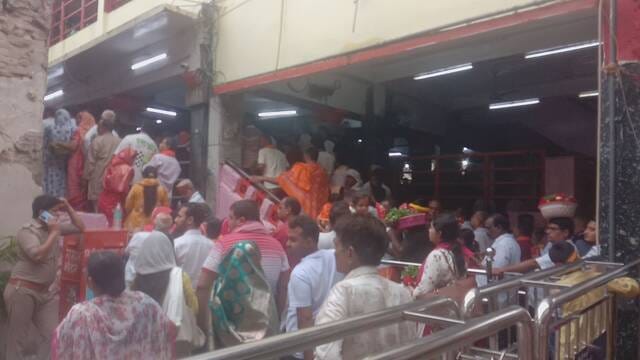 Devotees thronged the temple on the fifth day of Gupt Navaratri; there was a heavy crowd seeking darshan via the VIP route.